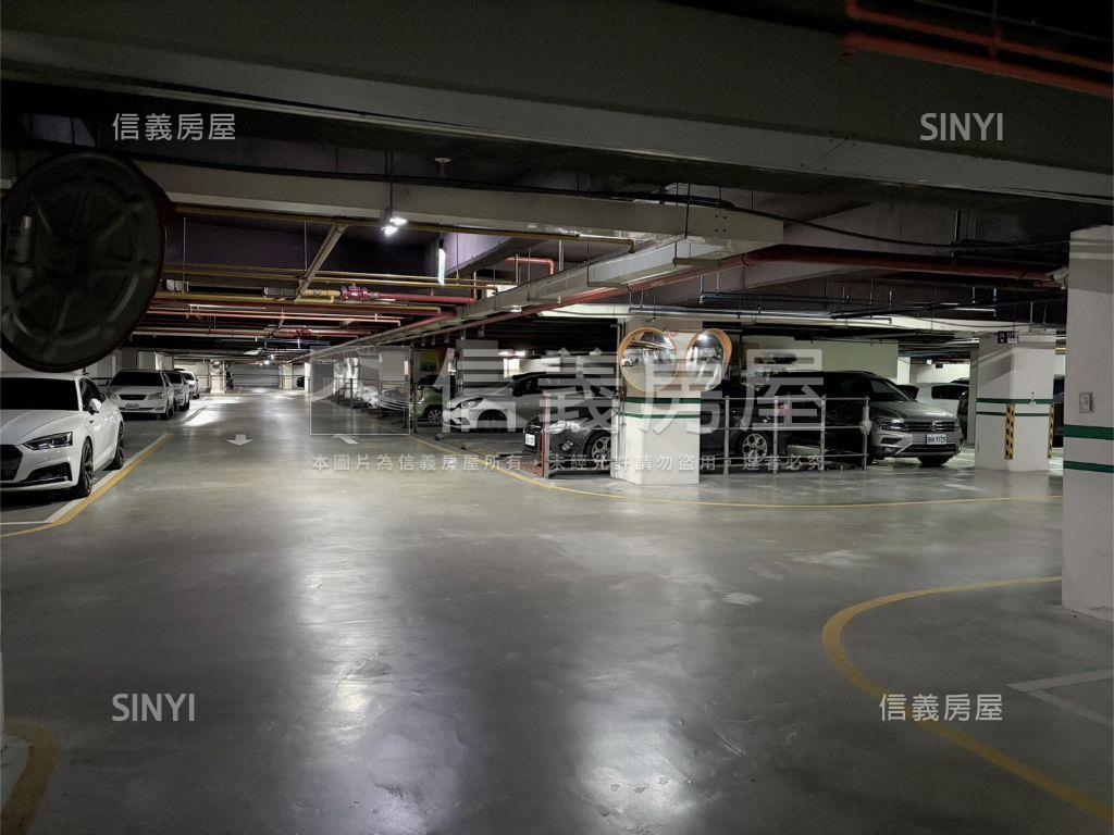 ＭＭ２１邊間兩房美裝潢房屋室內格局與周邊環境