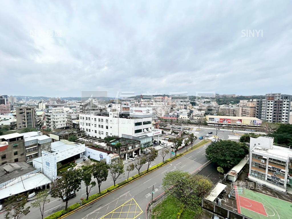 ＭＭ２１邊間兩房美裝潢房屋室內格局與周邊環境