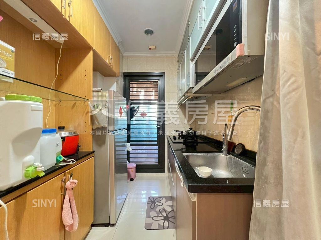 陽光藝花園Ｈ棟兩房平車房屋室內格局與周邊環境