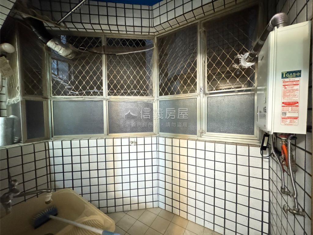 員林新城露臺戶房屋室內格局與周邊環境