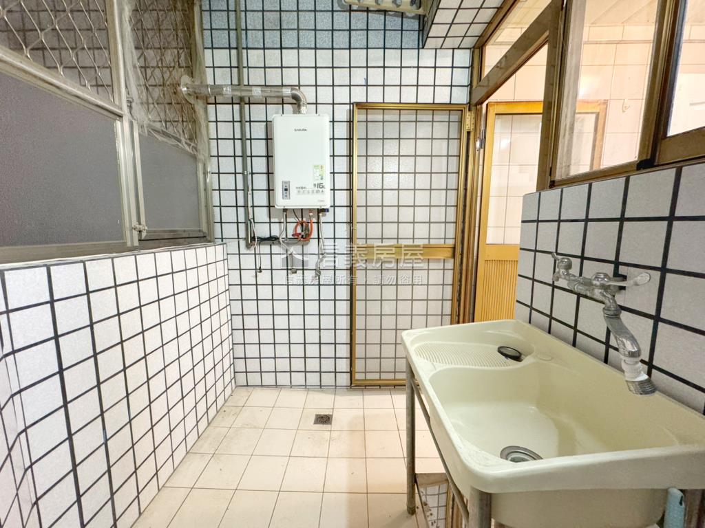 員林新城露臺戶房屋室內格局與周邊環境