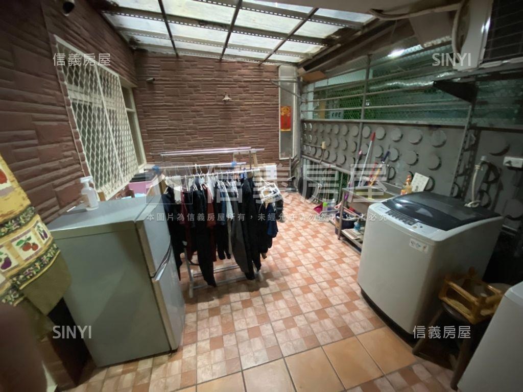 松江南京稀有公寓２樓房屋室內格局與周邊環境