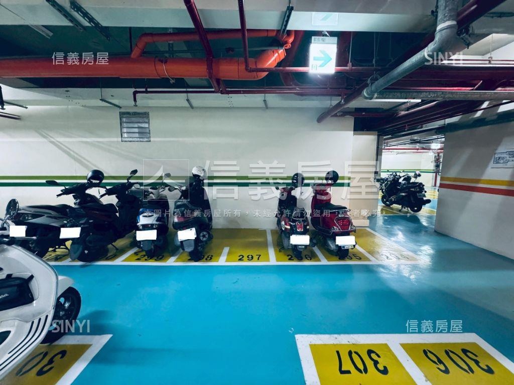 近捷運全新高樓三房平車房屋室內格局與周邊環境