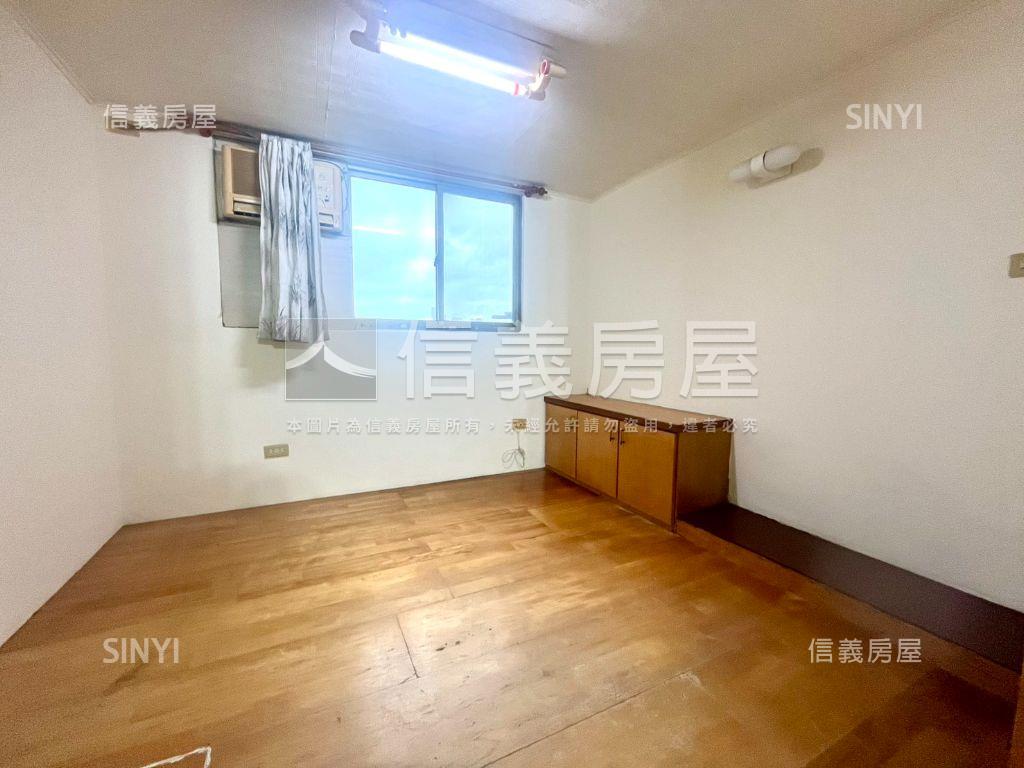 巧克力書香典雅四房車位房屋室內格局與周邊環境