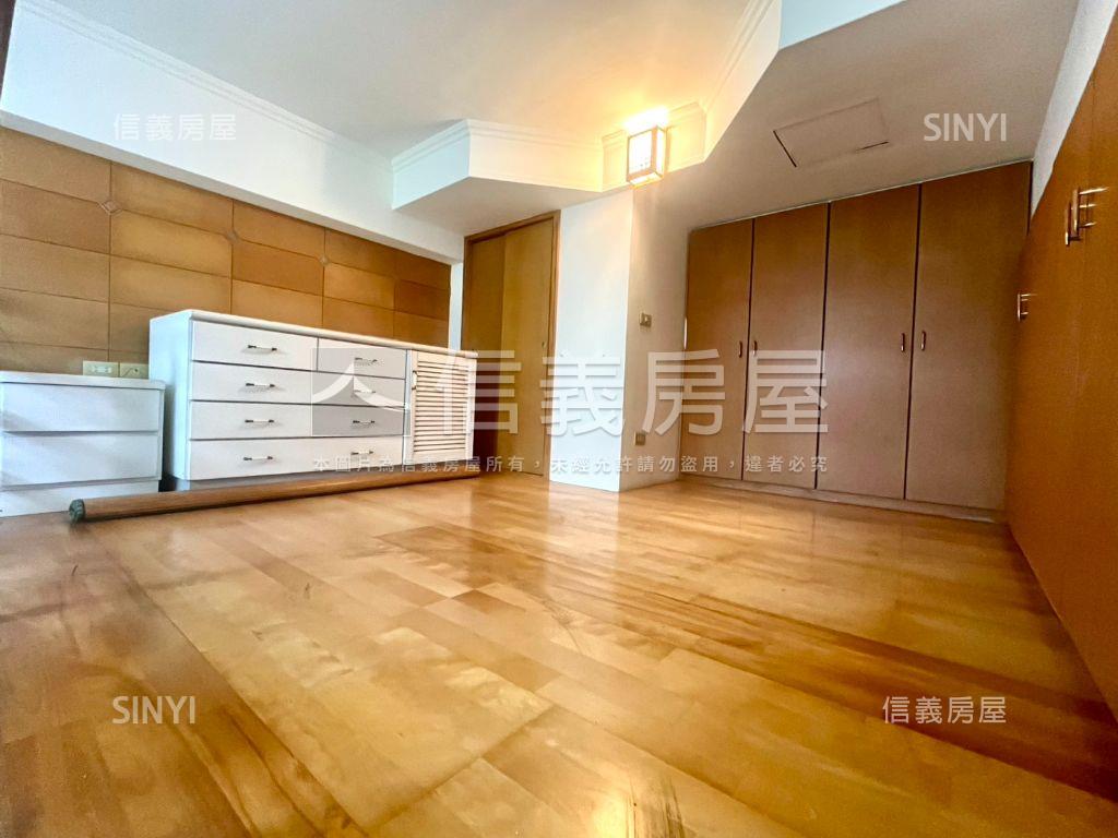 巧克力書香典雅四房車位房屋室內格局與周邊環境