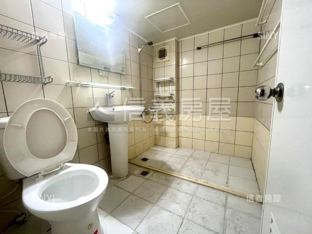 巧克力書香典雅四房車位房屋室內格局與周邊環境