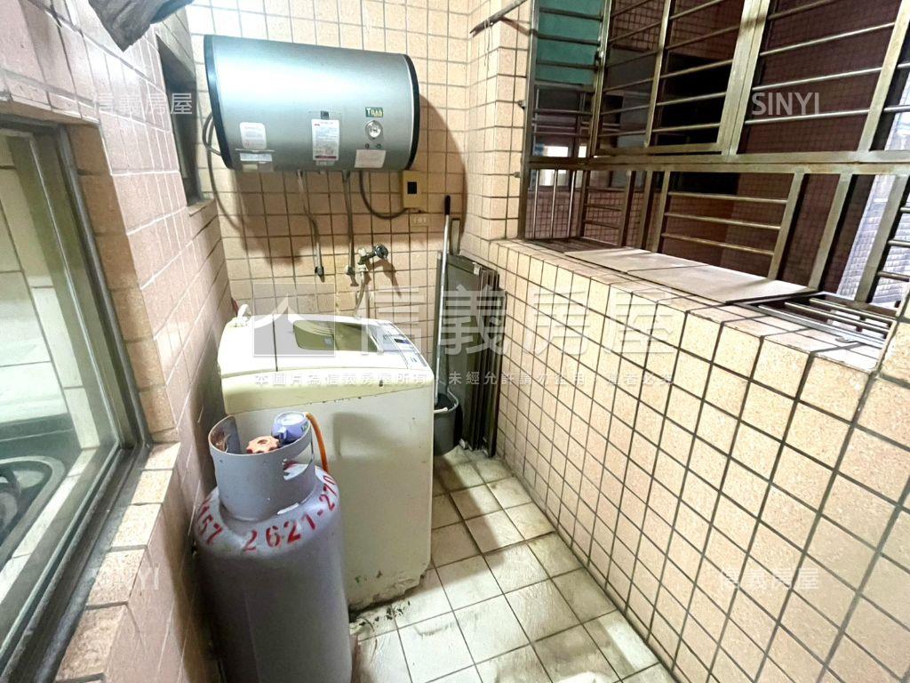 巧克力書香典雅四房車位房屋室內格局與周邊環境