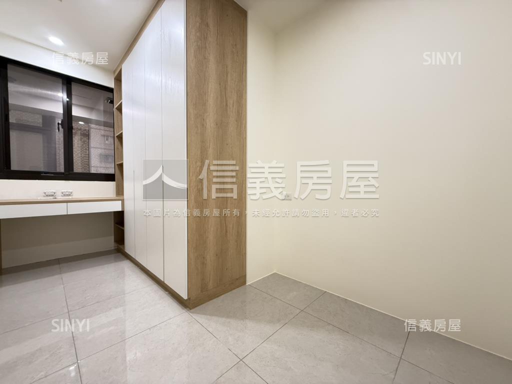 稀有美裝鑽石名門兩房房屋室內格局與周邊環境