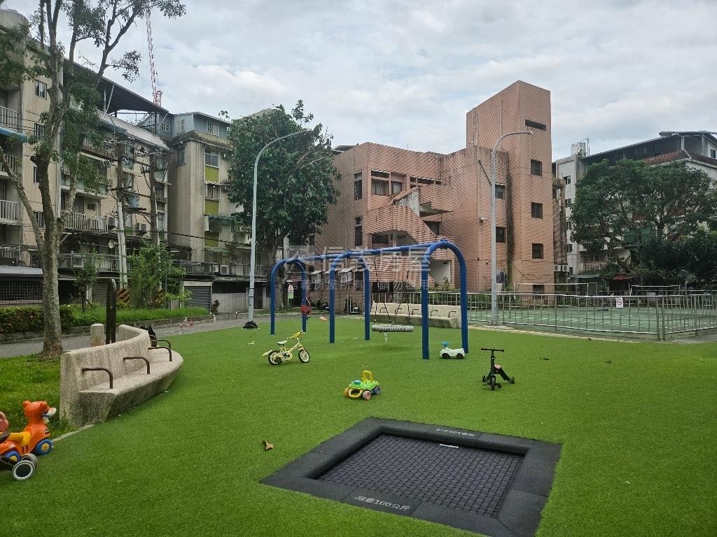 小碧潭站靜巷透天厝房屋室內格局與周邊環境