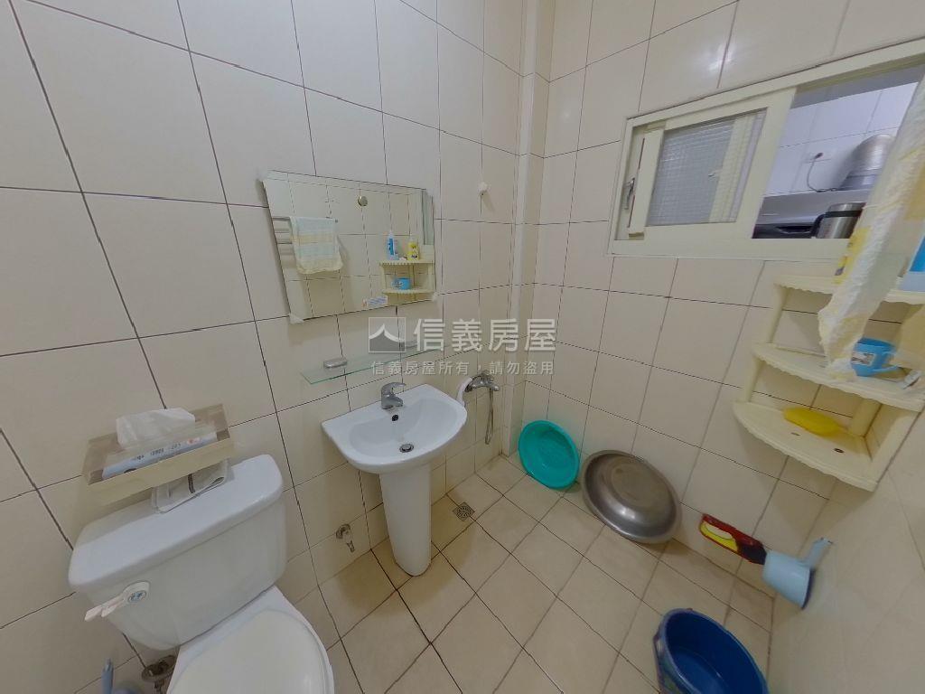 近三民市場，美透鬧中取靜房屋室內格局與周邊環境