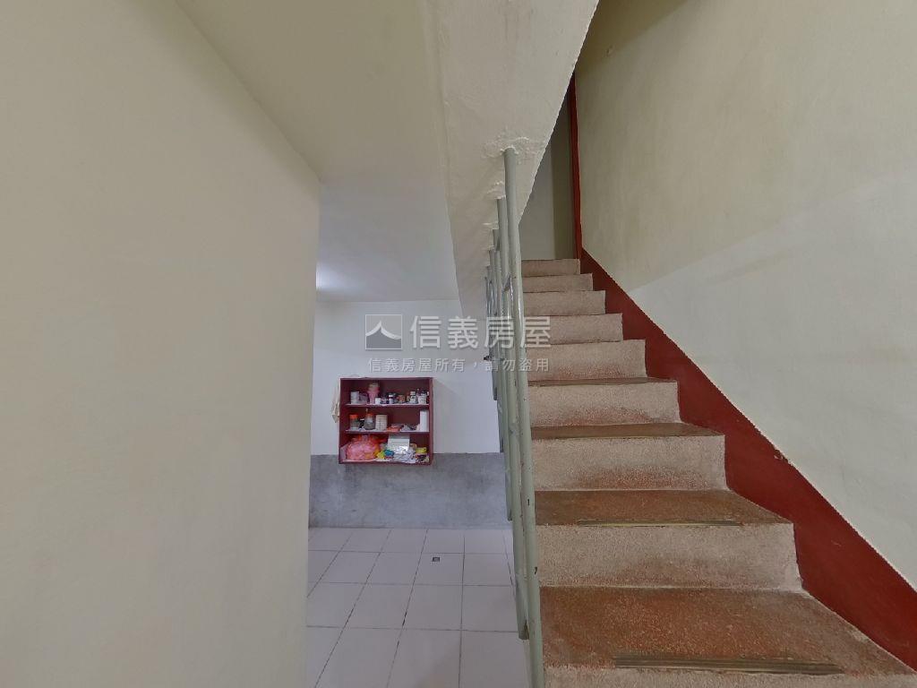 近三民市場，美透鬧中取靜房屋室內格局與周邊環境