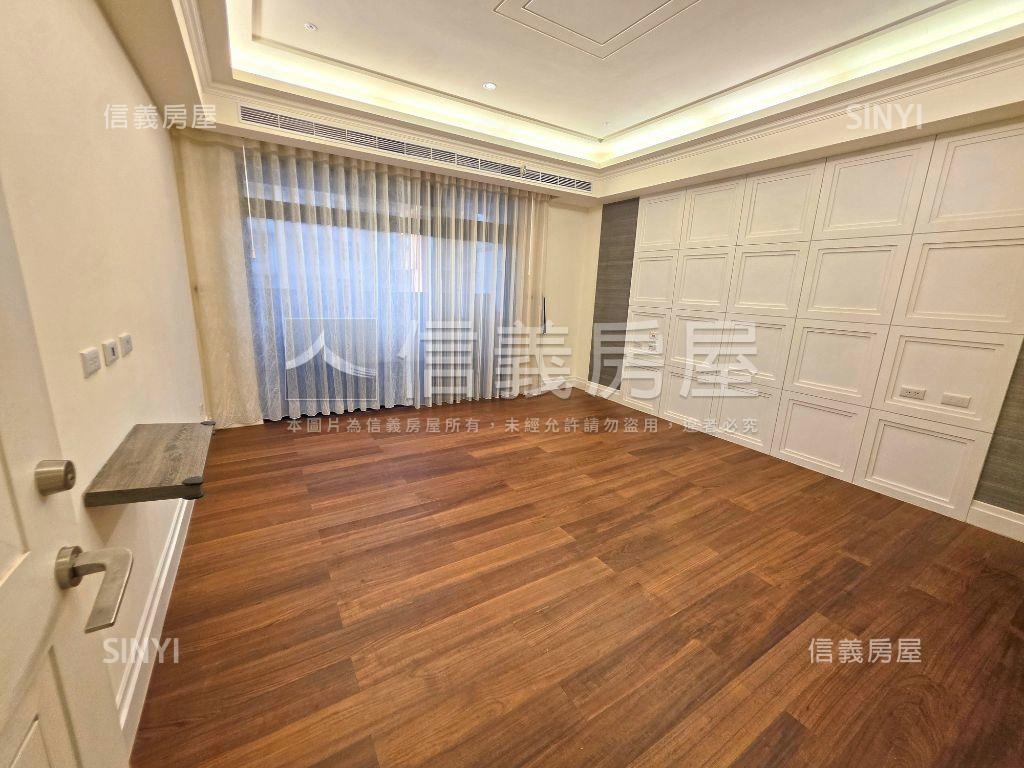 仁愛１０１大器尊榮雙車位房屋室內格局與周邊環境