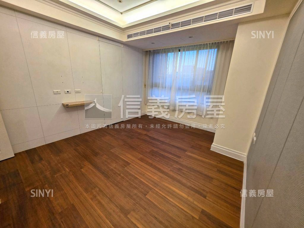 仁愛１０１大器尊榮雙車位房屋室內格局與周邊環境