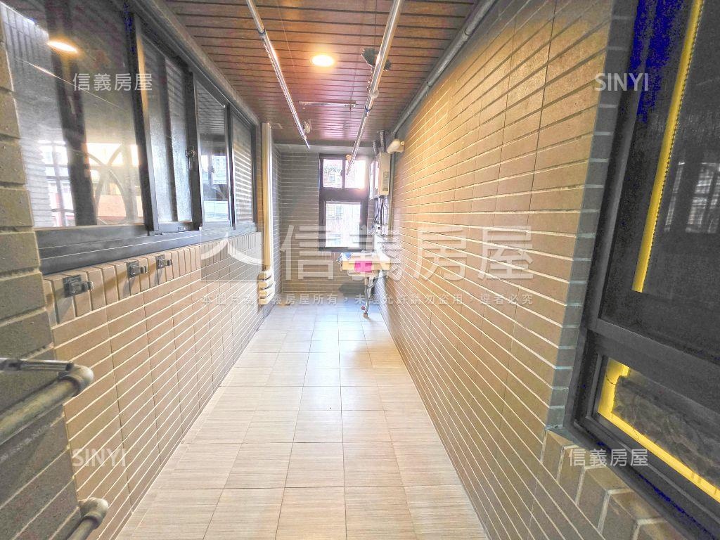 仁愛１０１大器尊榮雙車位房屋室內格局與周邊環境