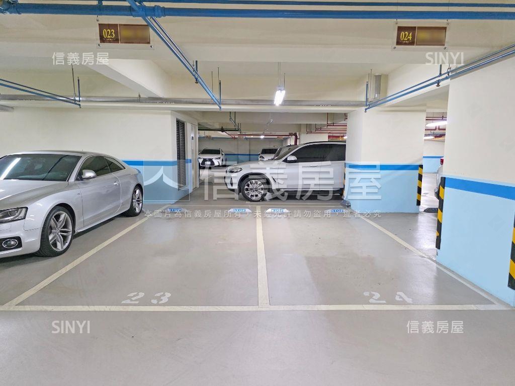 仁愛１０１大器尊榮雙車位房屋室內格局與周邊環境