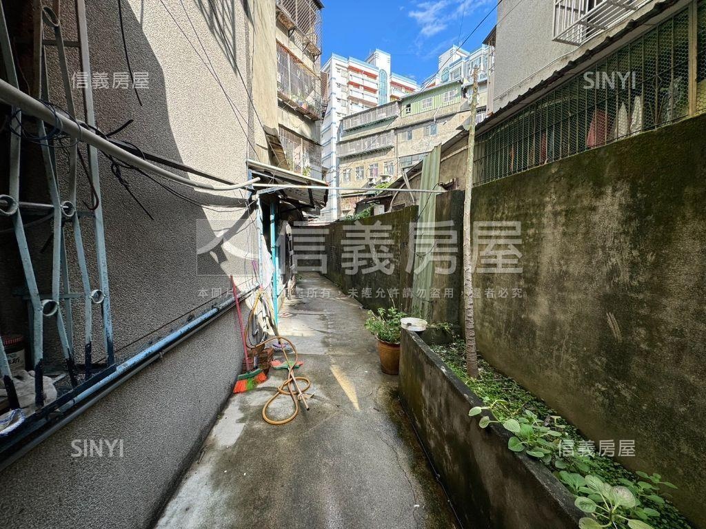 新埔捷運一樓房屋室內格局與周邊環境