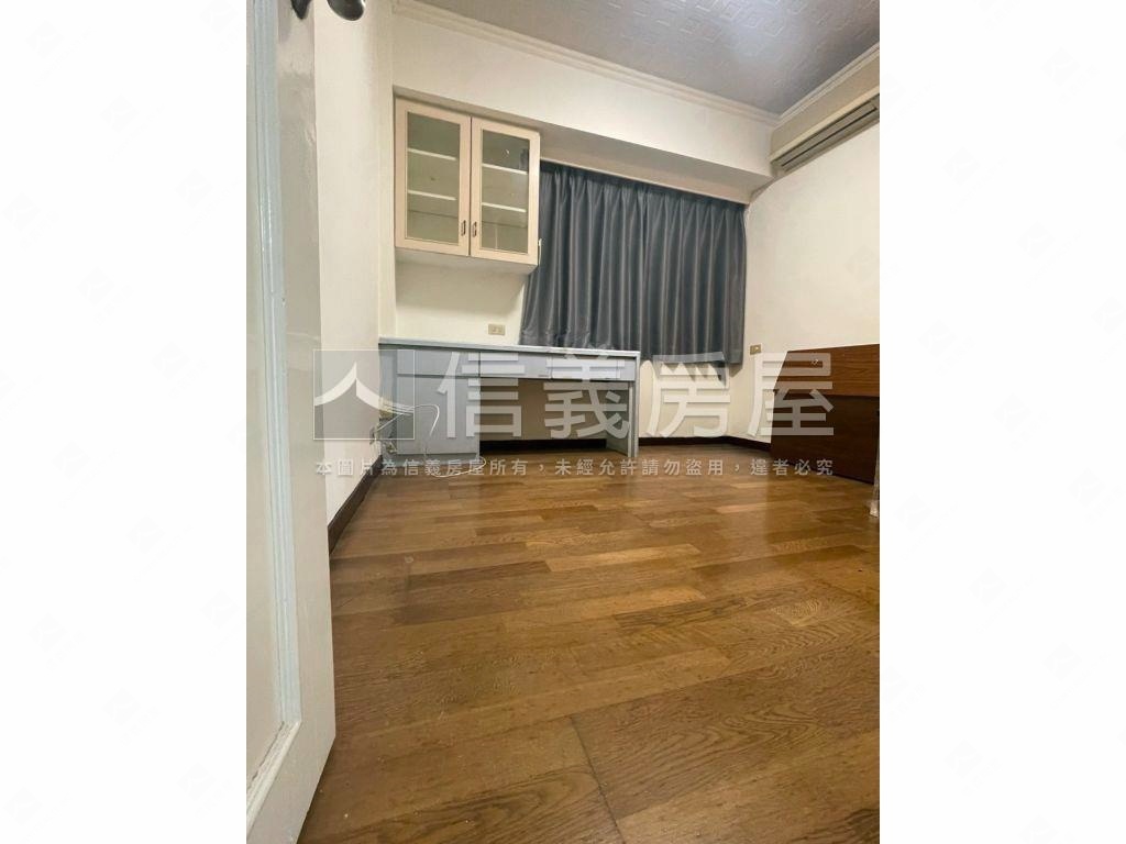 南港車站電梯大三房房屋室內格局與周邊環境