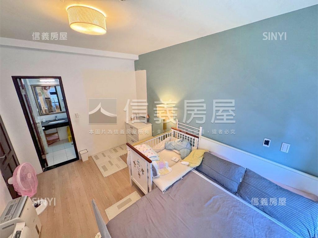 雲世紀Ｂ區三房高樓雙車位房屋室內格局與周邊環境