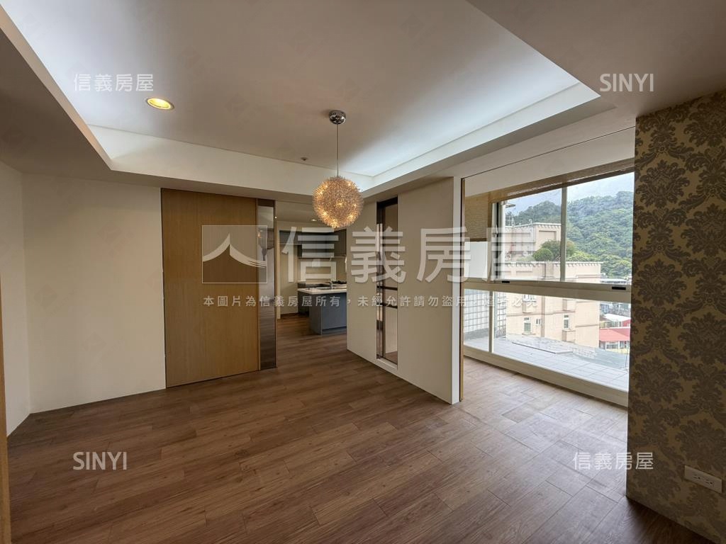 明星學府高樓景觀電梯三房房屋室內格局與周邊環境