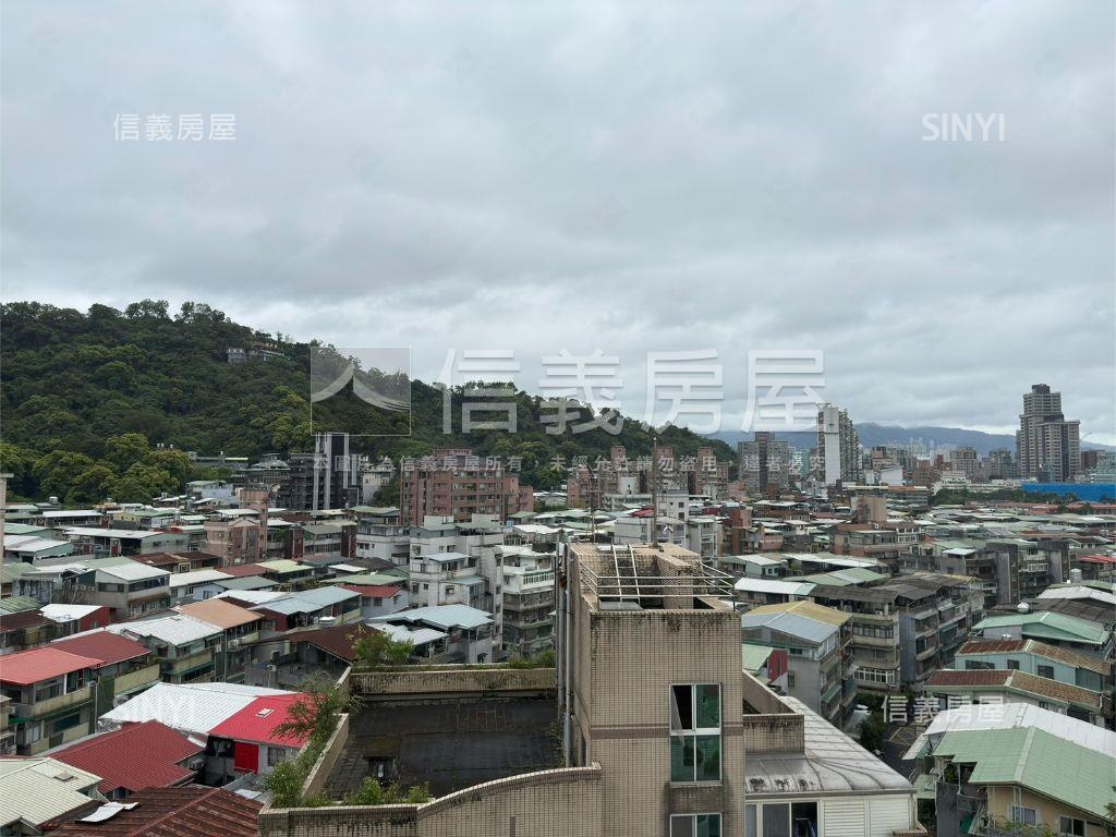 明星學府高樓景觀電梯三房房屋室內格局與周邊環境