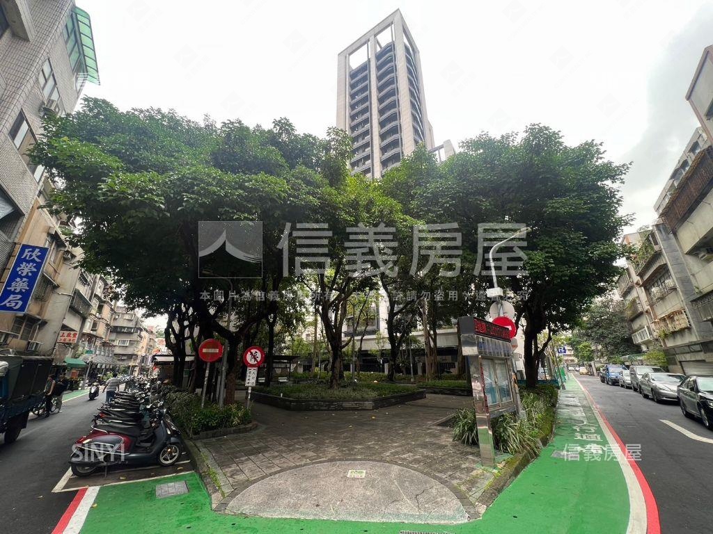 大安森林公園電梯４房車位房屋室內格局與周邊環境