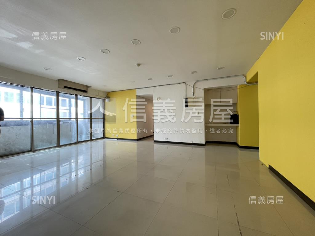 國泰皇家稀有住辦大空間房屋室內格局與周邊環境