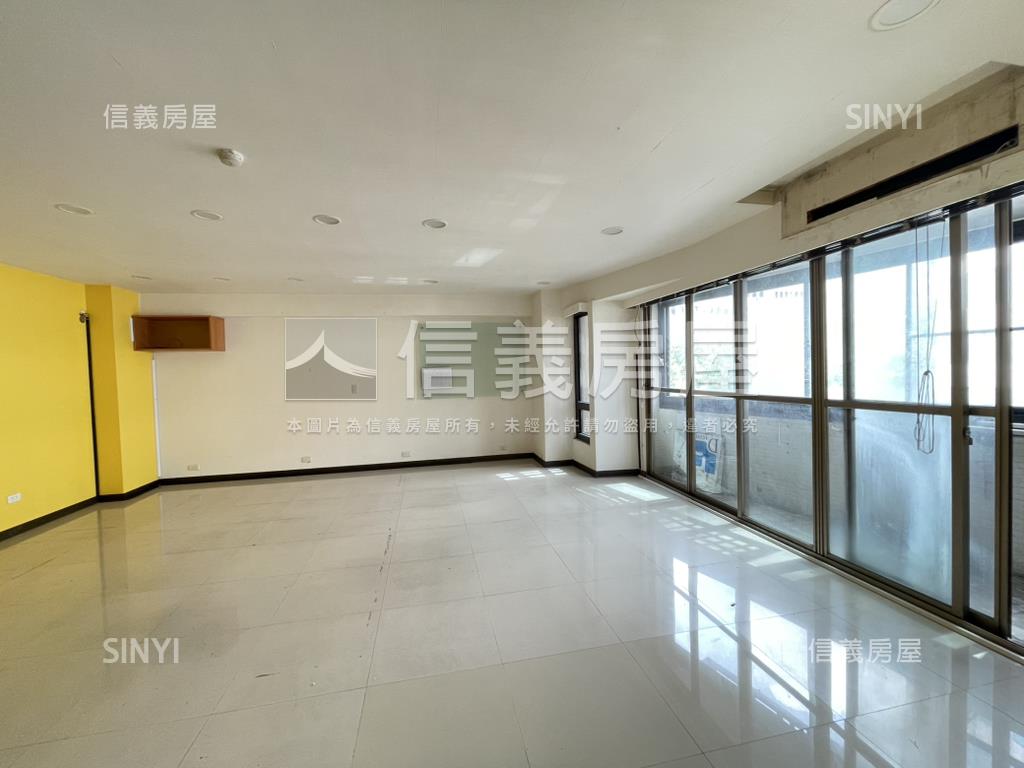 國泰皇家稀有住辦大空間房屋室內格局與周邊環境
