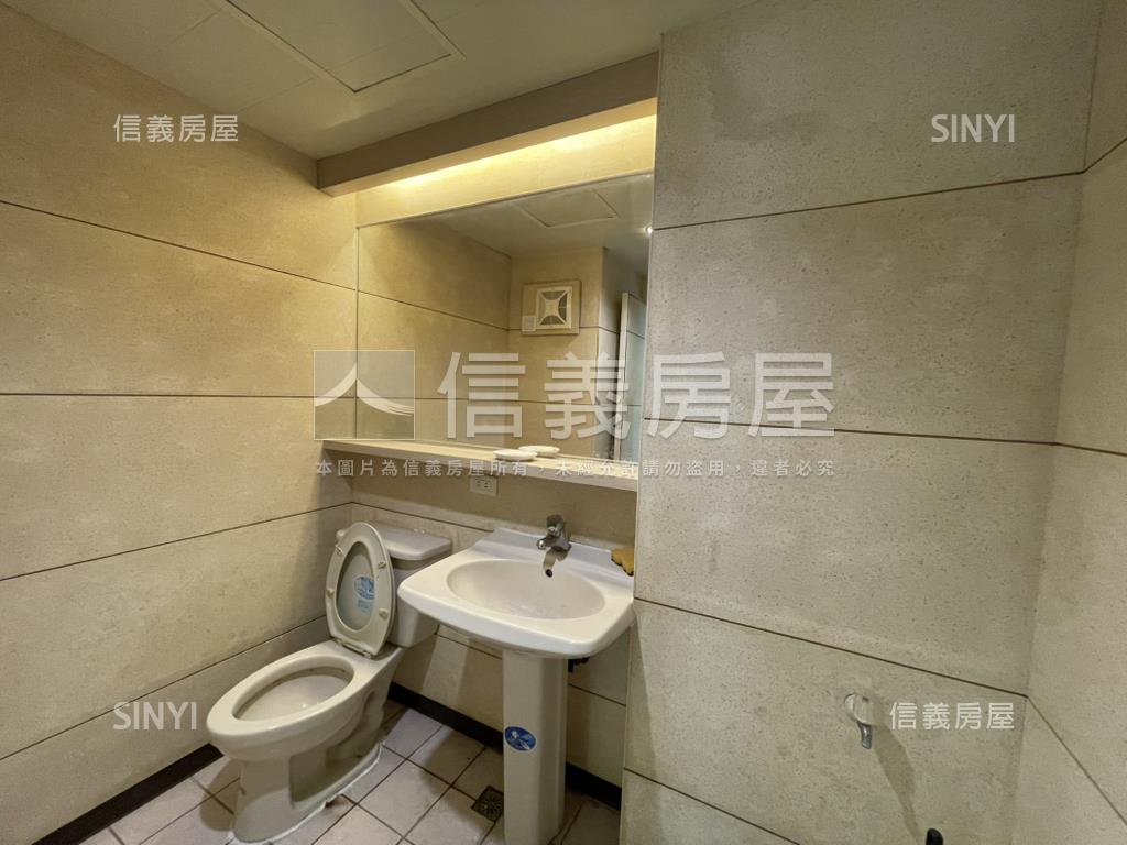 國泰皇家稀有住辦大空間房屋室內格局與周邊環境