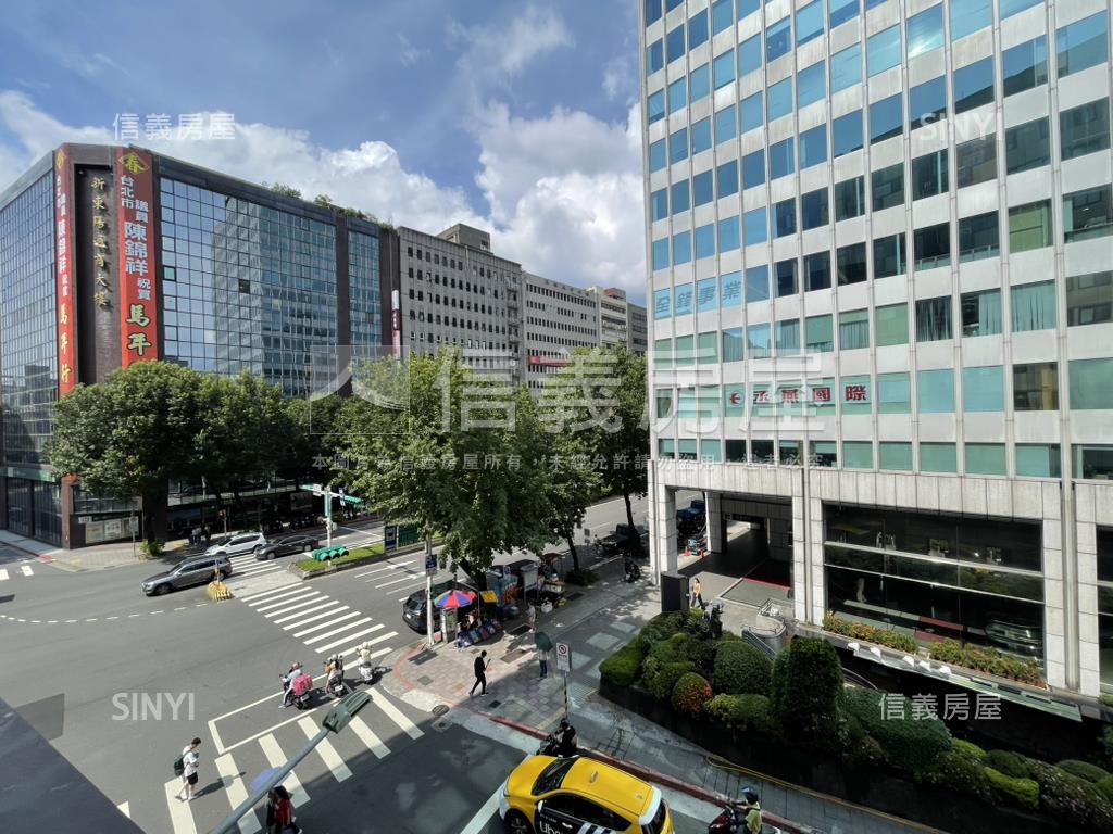 國泰皇家稀有住辦大空間房屋室內格局與周邊環境