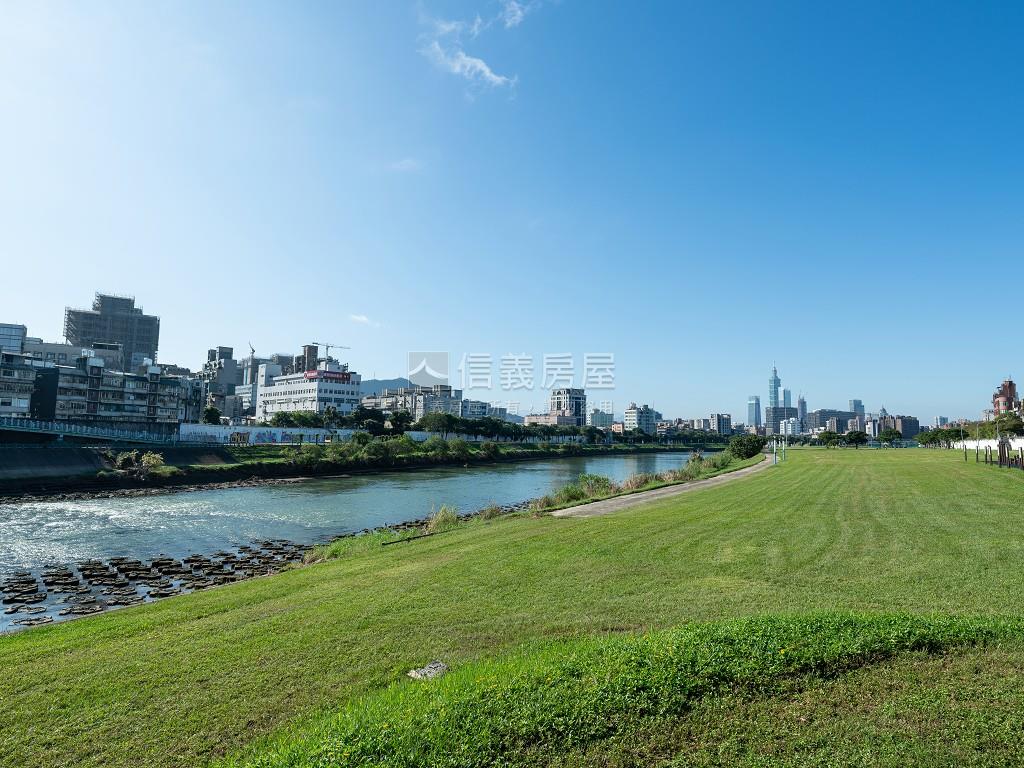 言葉里房屋室內格局與周邊環境