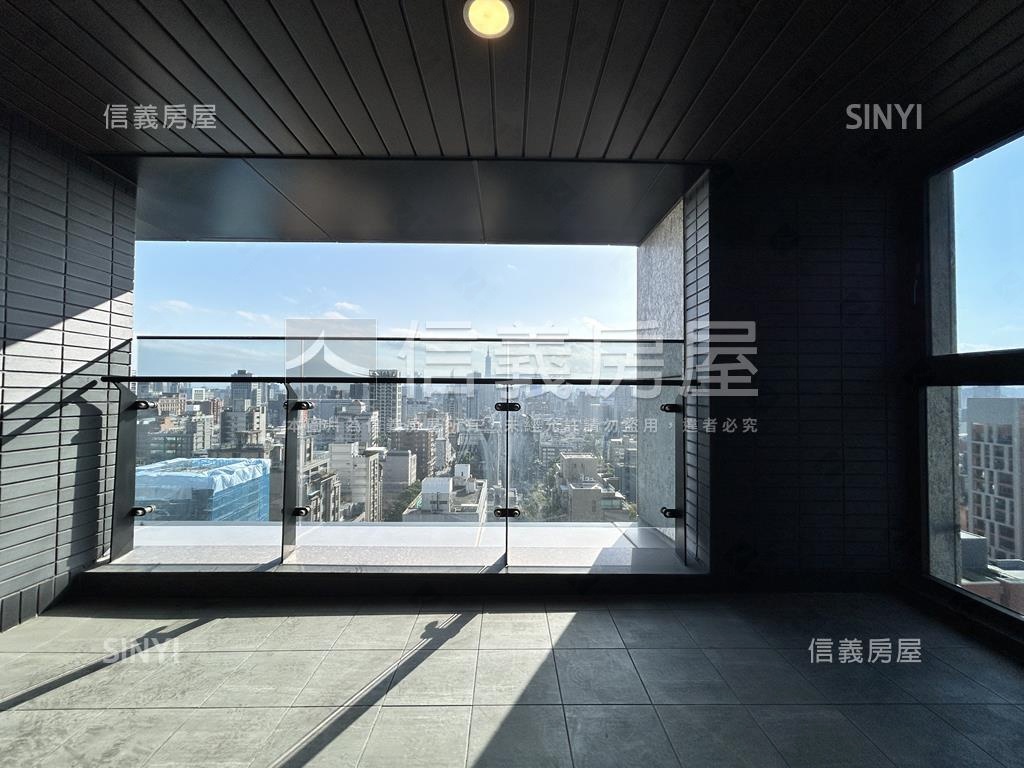 正隆官邸稀有東面景觀高樓房屋室內格局與周邊環境