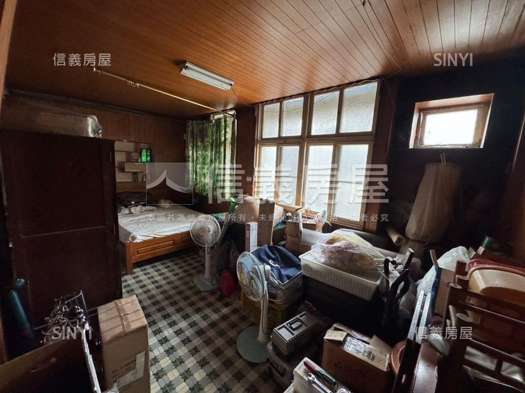 專任廣達街約１２米路透店房屋室內格局與周邊環境