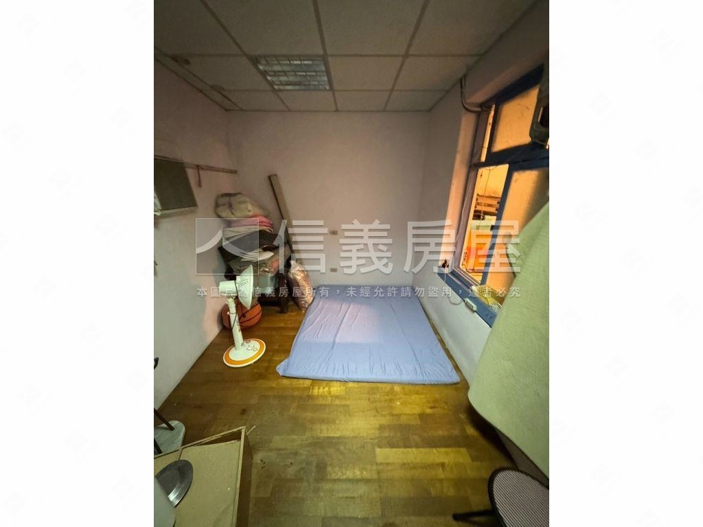 專任廣達街約１２米路透店房屋室內格局與周邊環境