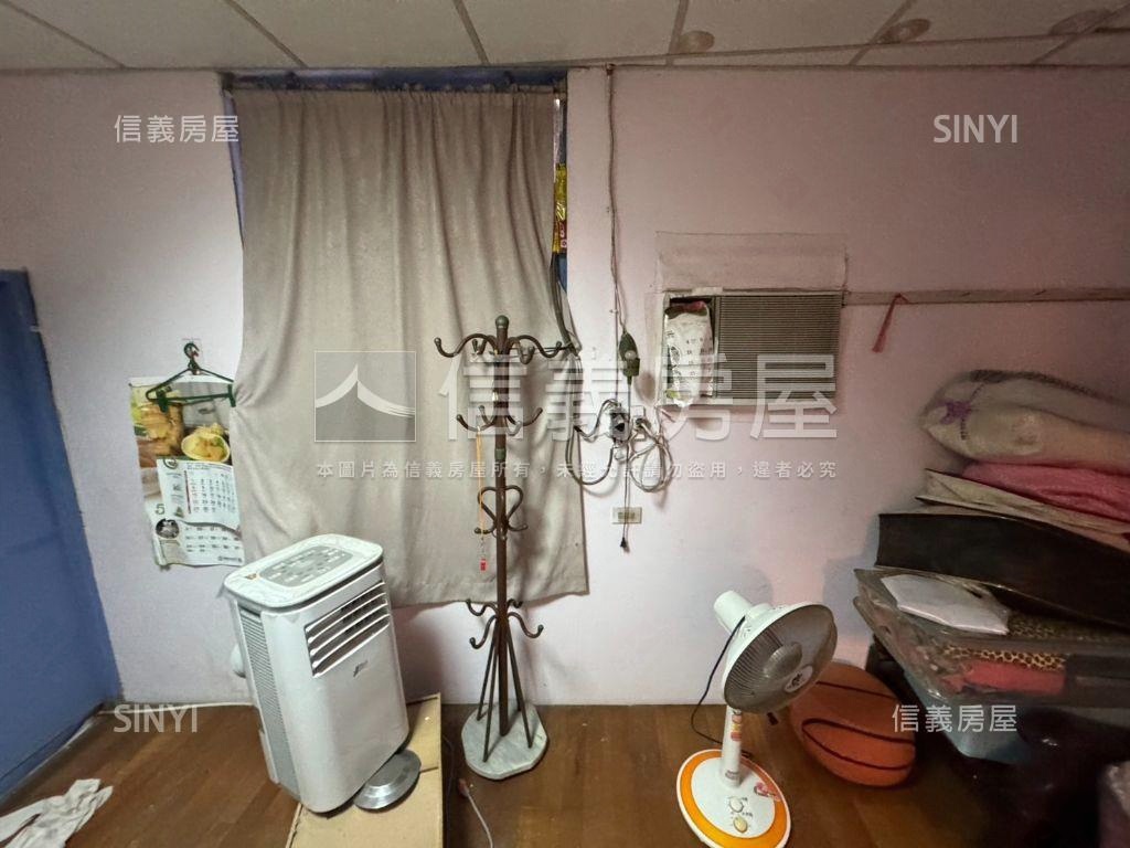 專任廣達街約１２米路透店房屋室內格局與周邊環境