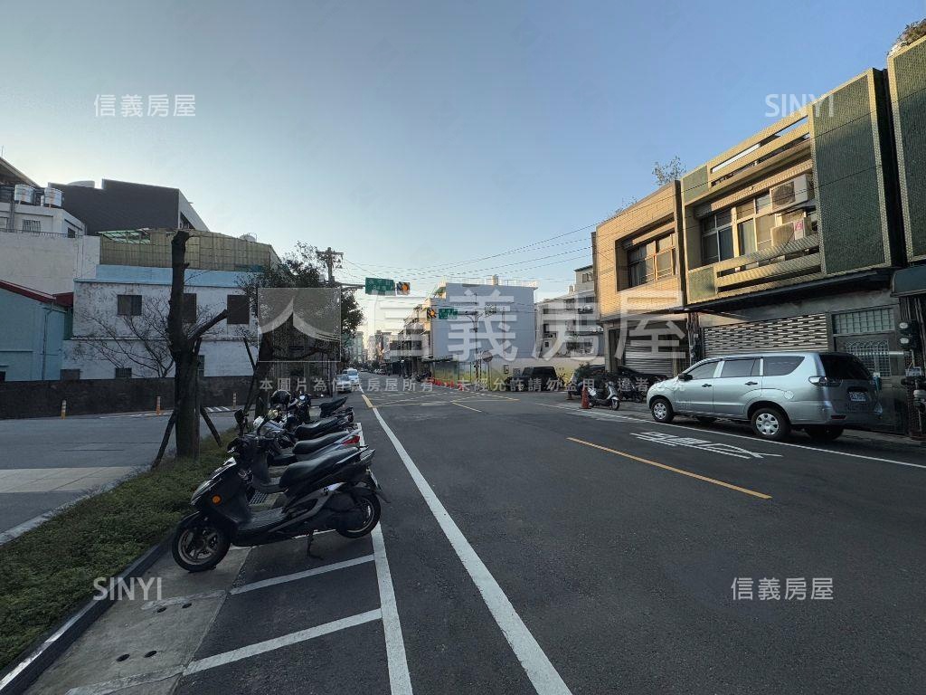專任廣達街約１２米路透店房屋室內格局與周邊環境
