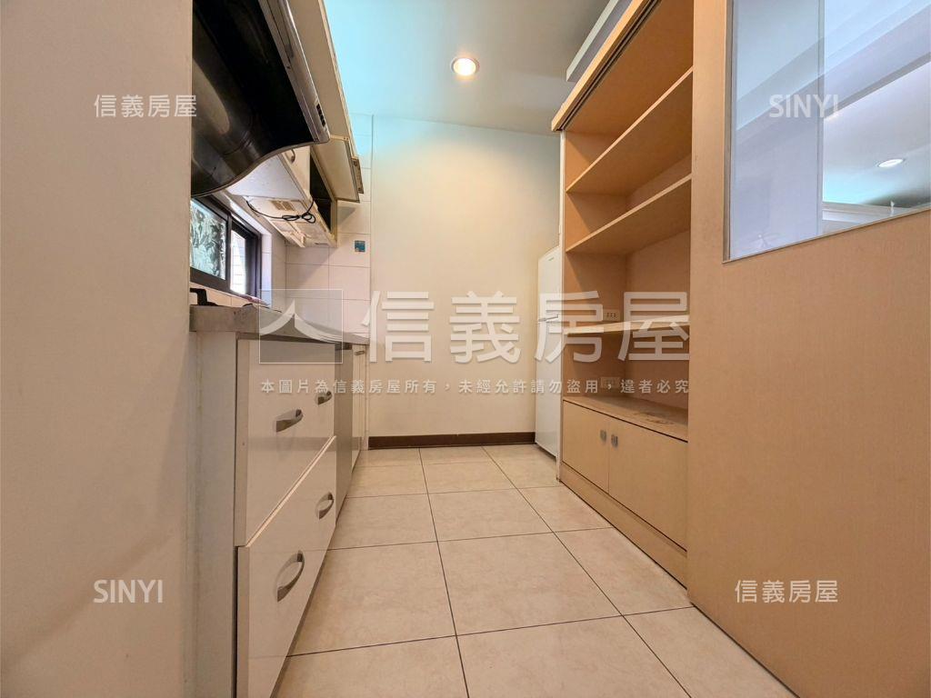 農１６有未來採光３房車位房屋室內格局與周邊環境