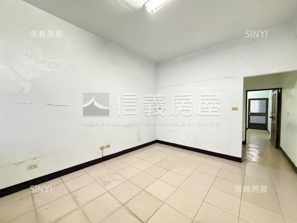 近綠園道無夾層活巷透天房屋室內格局與周邊環境