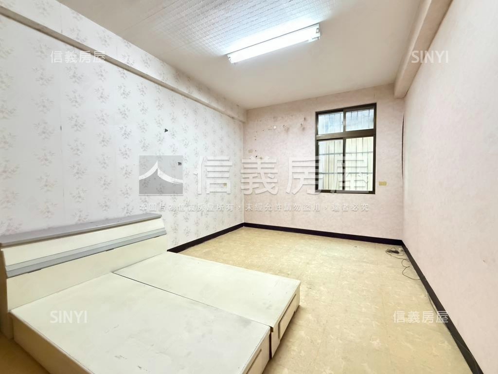 近綠園道無夾層活巷透天房屋室內格局與周邊環境