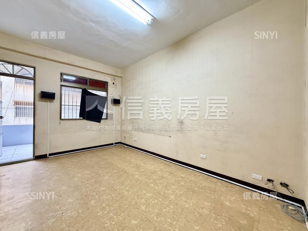 近綠園道無夾層活巷透天房屋室內格局與周邊環境