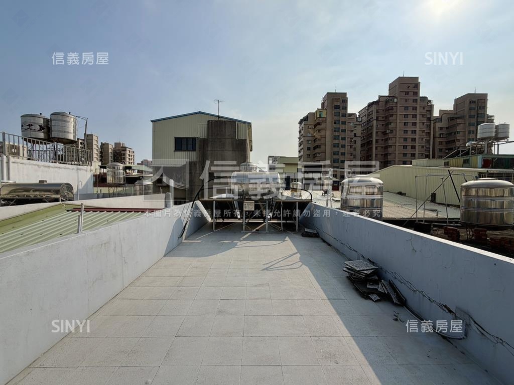 近綠園道無夾層活巷透天房屋室內格局與周邊環境