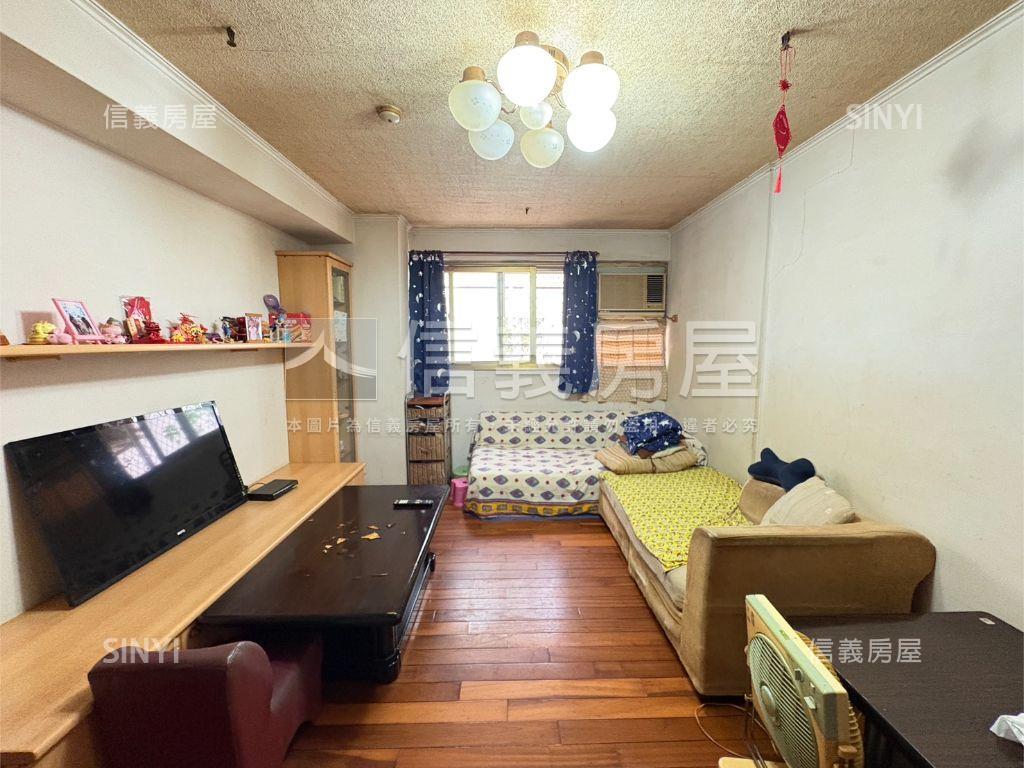 誠售。大有三房有車位房屋室內格局與周邊環境