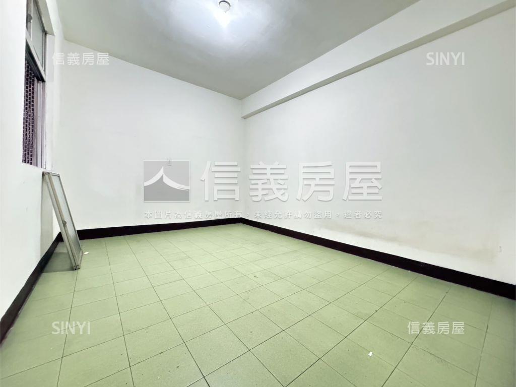 汐止火車站大空間公寓２樓房屋室內格局與周邊環境