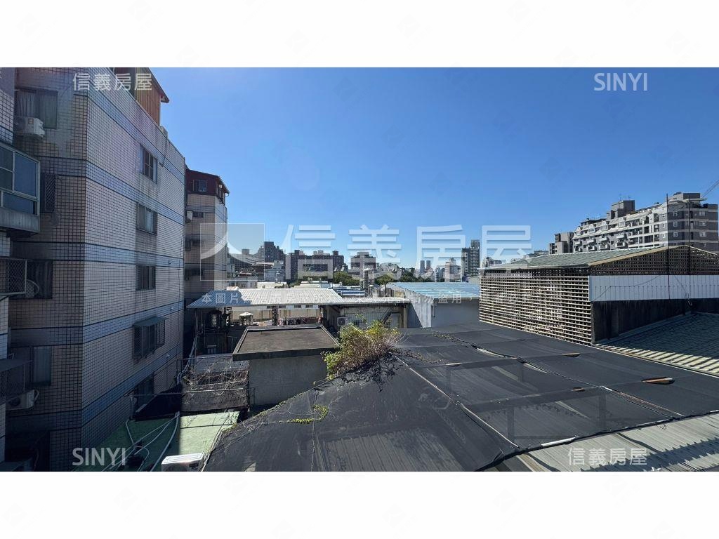 近賴厝國小電梯３房平車房屋室內格局與周邊環境