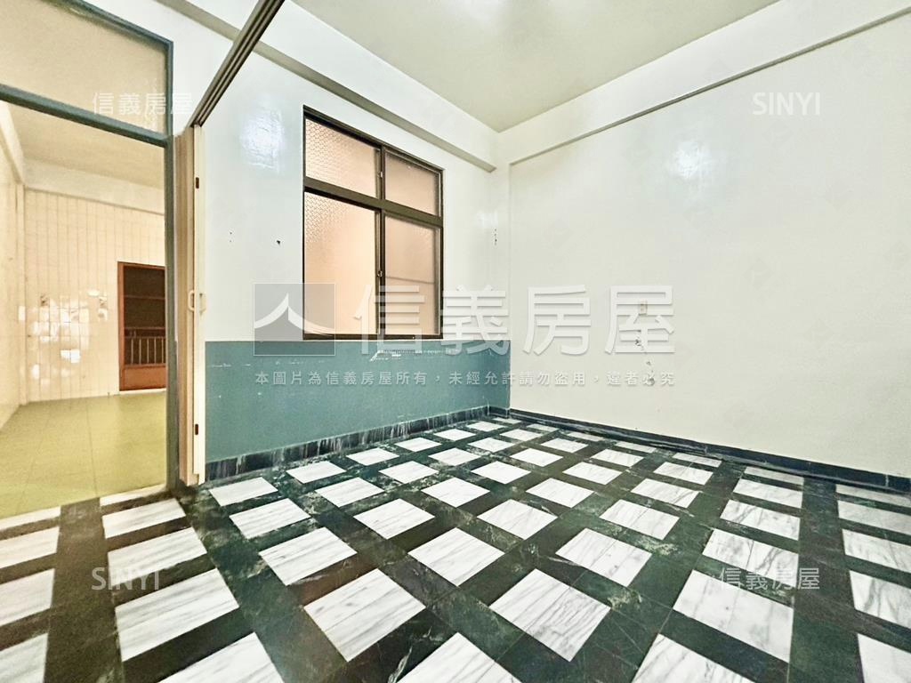 東區崇德十九街透天房屋室內格局與周邊環境