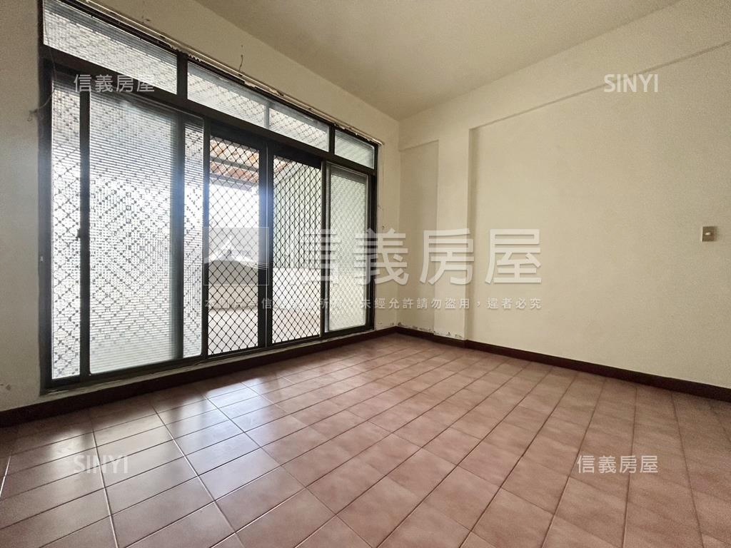 東區崇德十九街透天房屋室內格局與周邊環境