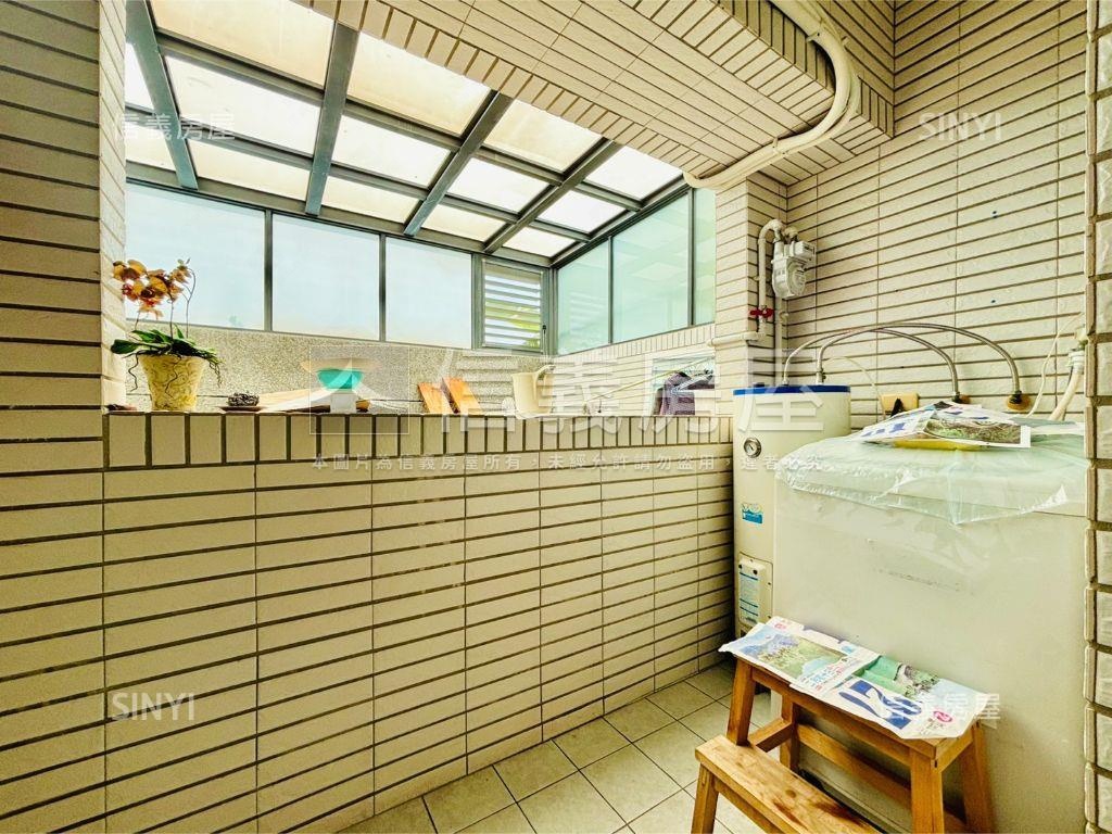 水丰景樓中樓挑高庭院宅房屋室內格局與周邊環境