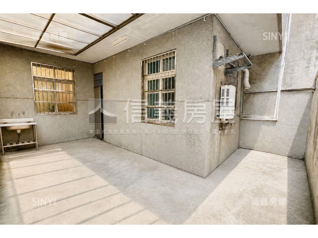 天母忠誠路庭院透天別墅房屋室內格局與周邊環境