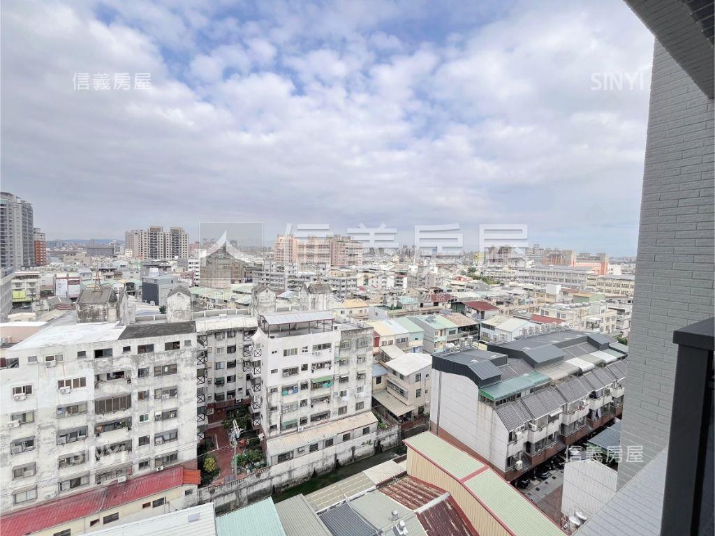 昂峰聚羨岱●高樓三房平車房屋室內格局與周邊環境