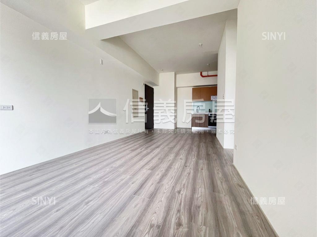 昂峰聚羨岱●高樓三房平車房屋室內格局與周邊環境