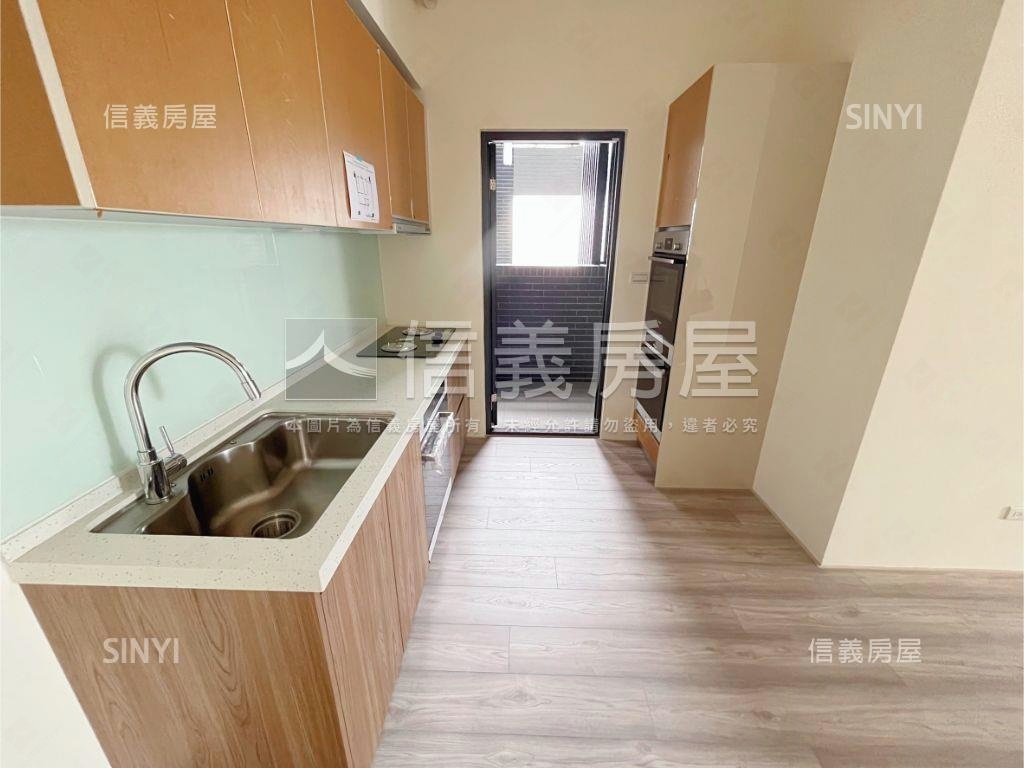 昂峰聚羨岱●高樓三房平車房屋室內格局與周邊環境